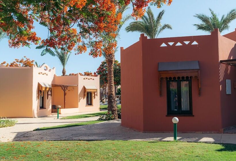 بانگلوی استاندارد, Nubian Village, Families And Couples Only