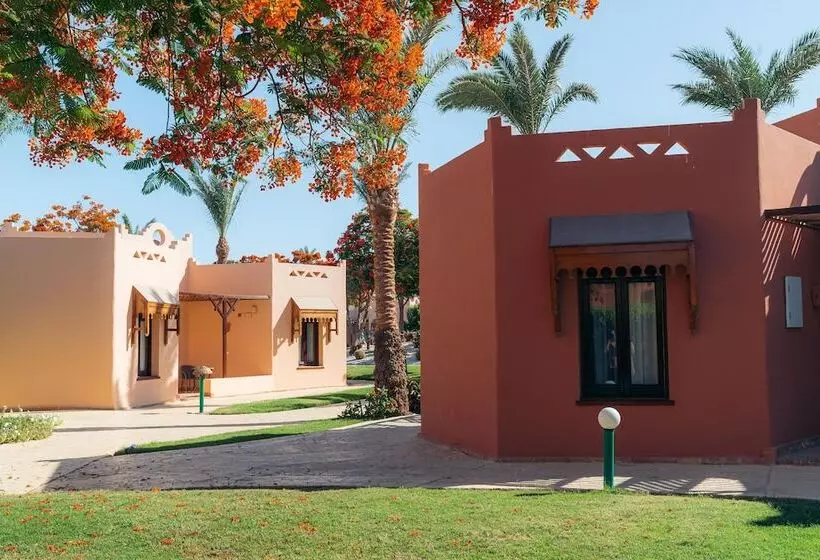 بانگلوی استاندارد, Nubian Village, Families And Couples Only