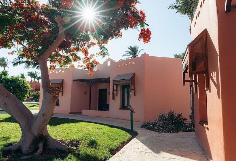 بانگلوی استاندارد, Nubian Village, Families And Couples Only