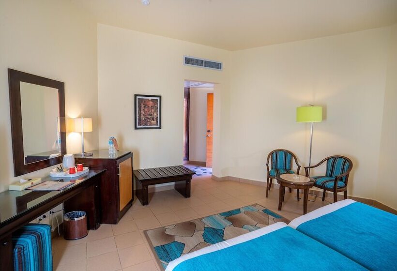 بانگلوی استاندارد, Nubian Village, Families And Couples Only