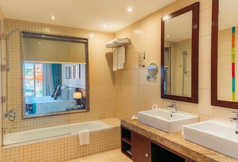 سوییت اجرایی, Nubian Village, Families And Couples Only