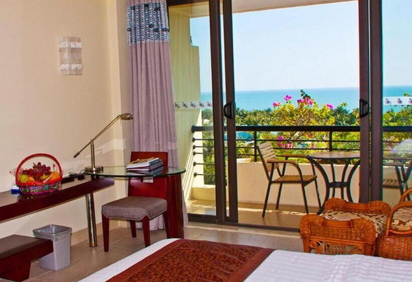 חדר דלוקס נוף לים, Palm Beach Resort & Spa