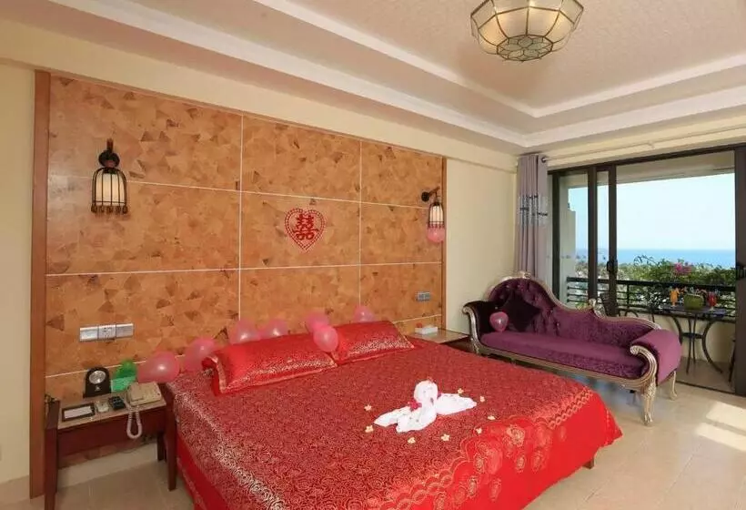Deluxe Suite Sea View, Palm Beach Resort & Spa