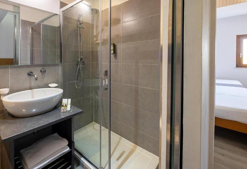 Трехместный Номер Комфорт, Precise House Montaperti Siena