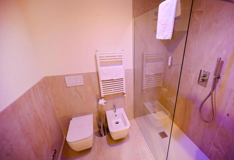 ハイドロマッサージバス付きスイート, Regiohotel Manfredi