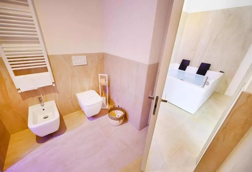 سوئیت با وان آب گرم, Regiohotel Manfredi