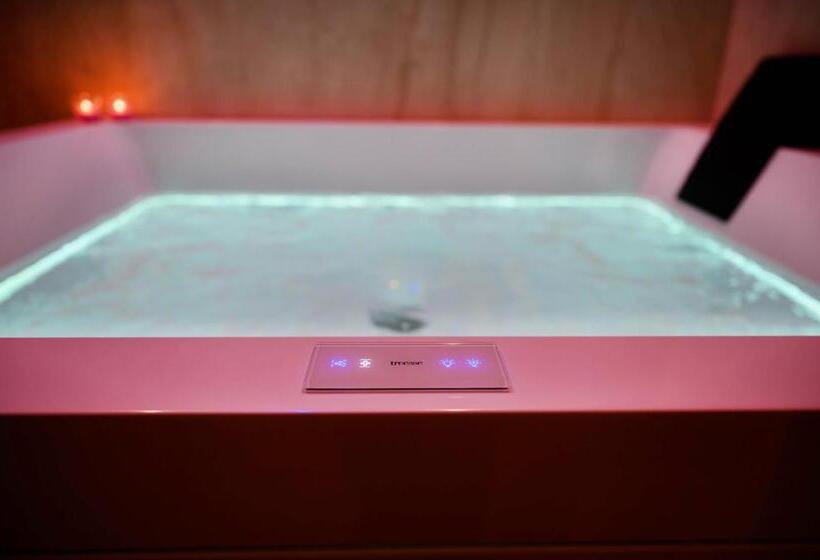 带按摩浴盆的套房, Regiohotel Manfredi