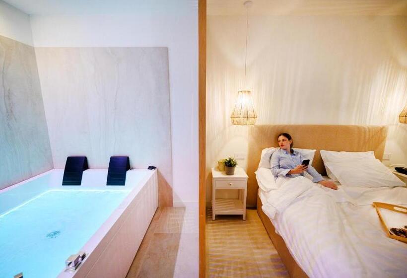 带按摩浴盆的套房, Regiohotel Manfredi