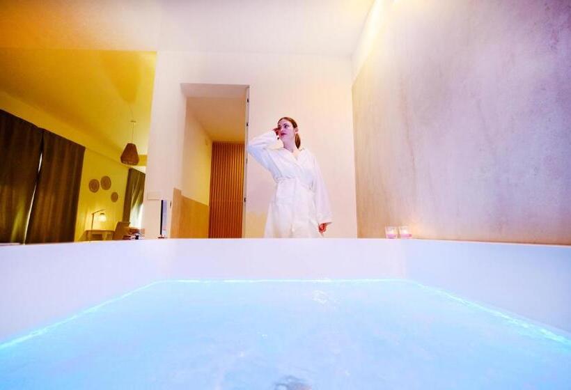 带按摩浴盆的套房, Regiohotel Manfredi