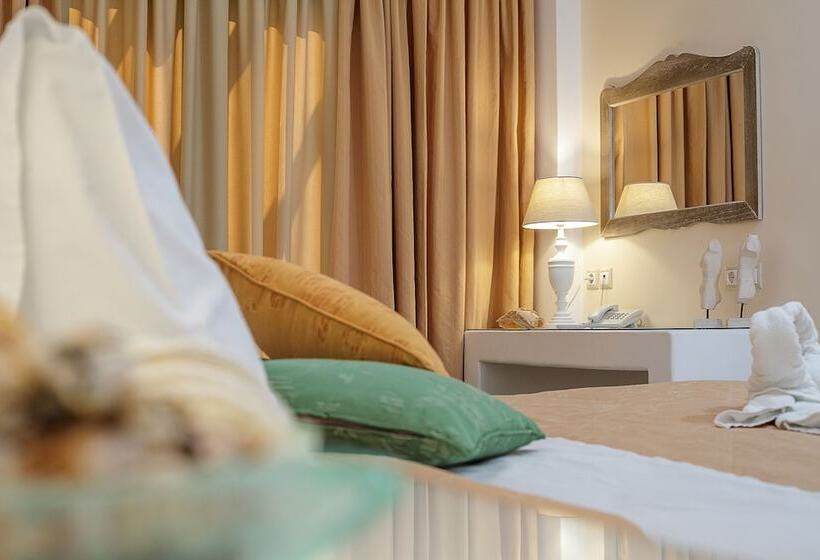 复式房间, Sellada Beach