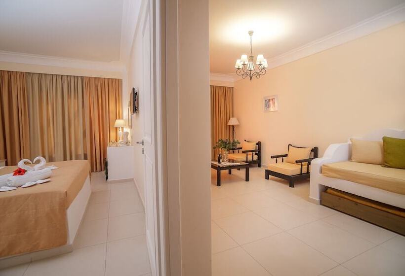 复式房间, Sellada Beach