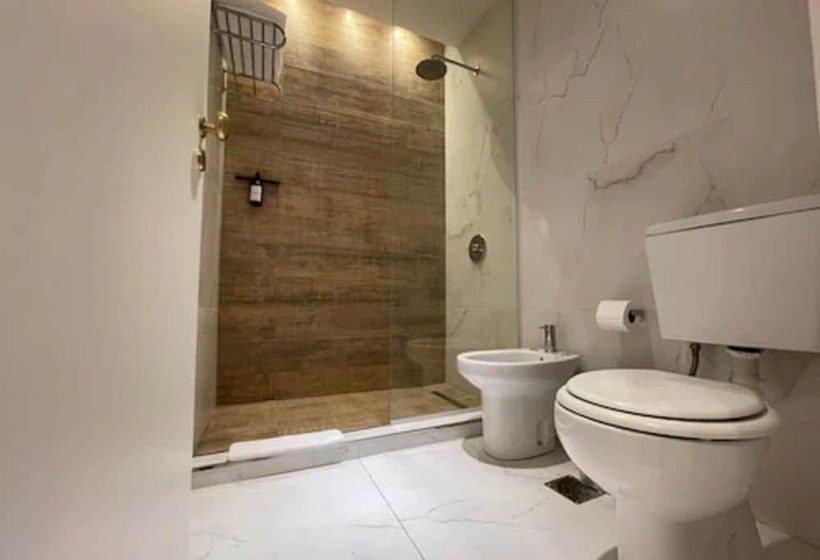 اتاق استاندارد, Up Tribeca