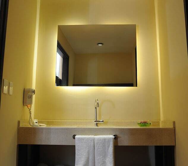 اتاق استاندارد سه نفره, Up Tribeca