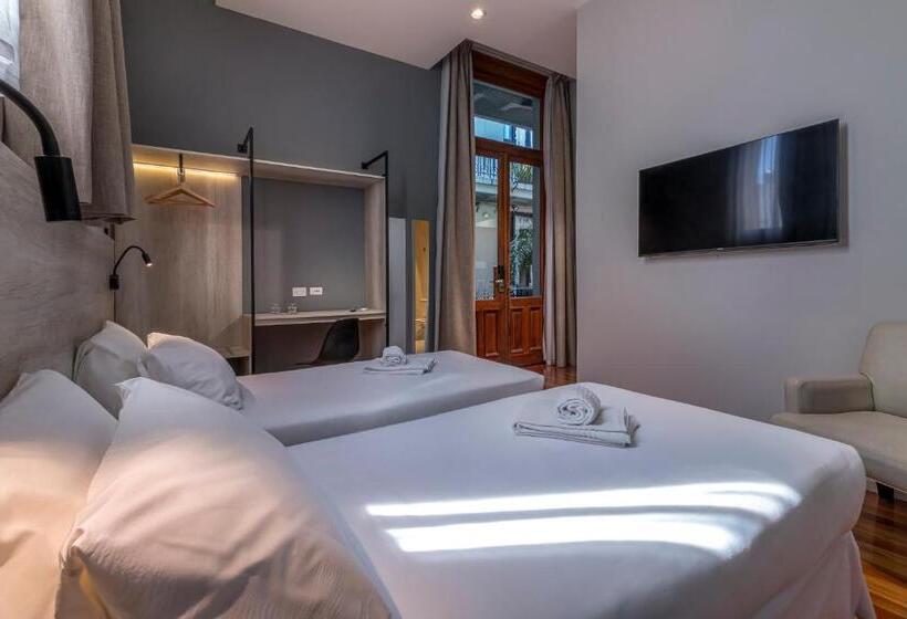 اتاق استاندارد, Up Tribeca