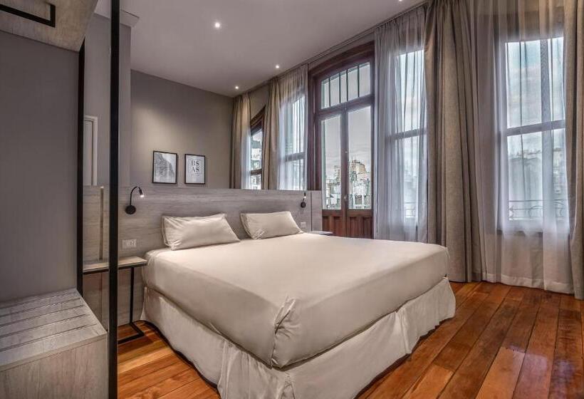 اتاق استاندارد چهار تخته, Up Tribeca