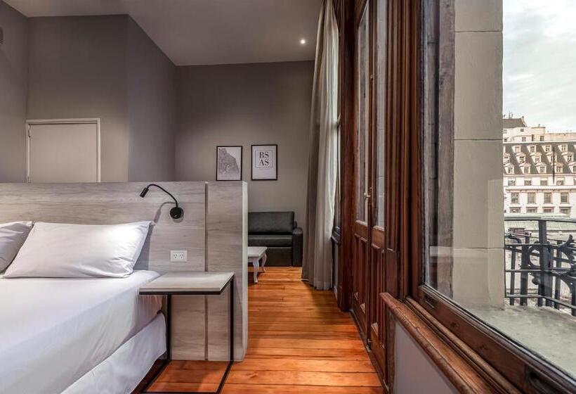 اتاق استاندارد چهار تخته, Up Tribeca