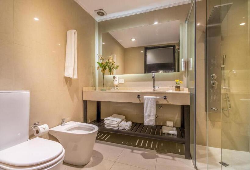 اتاق استاندارد چهار تخته, Up Tribeca