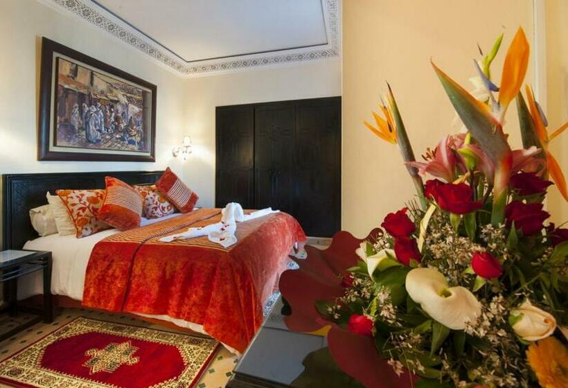 سوییت جونیور با بالکن, Le Caspien Boutique