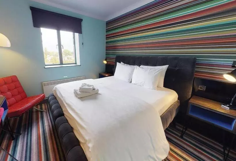 Club-huone, Village Hotel Birmingham Walsall