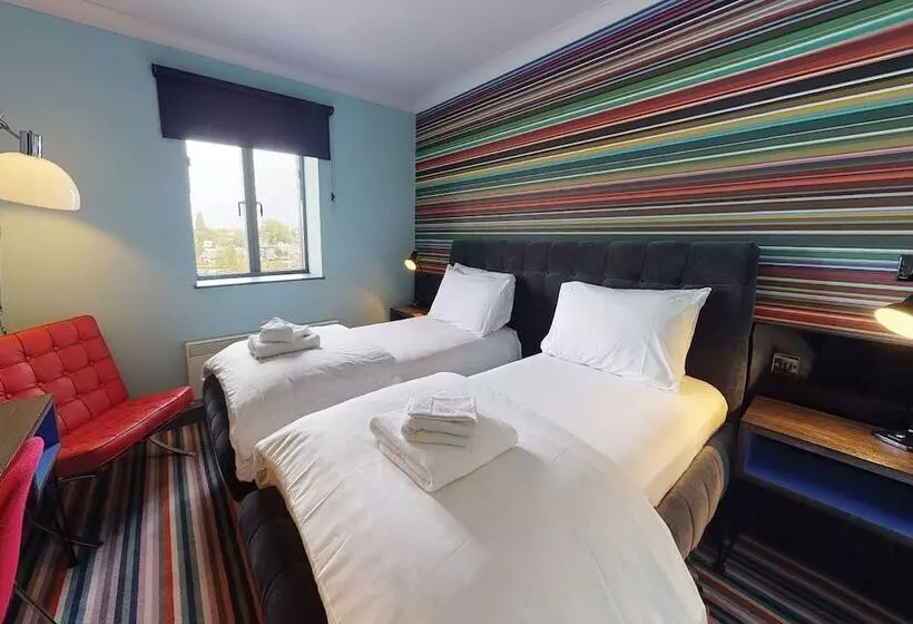 Club-huone, Village Hotel Birmingham Walsall