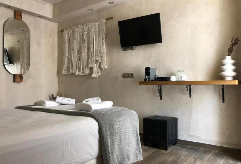 Полулюкс с Бассейном, Gardelli Resort
