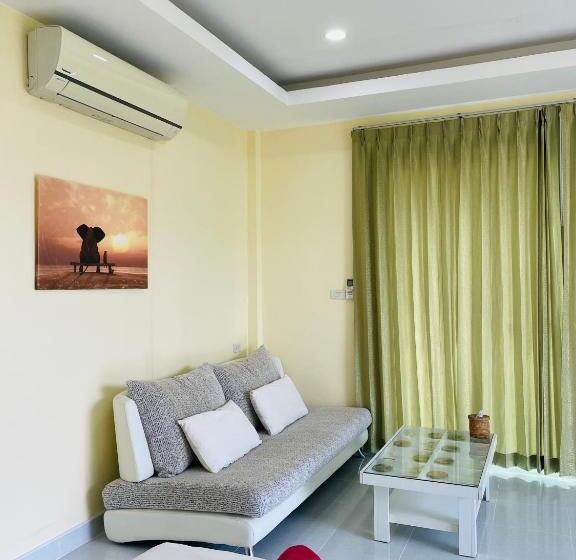 Люкс Вид на Бассейн, Khanom Garden Suite