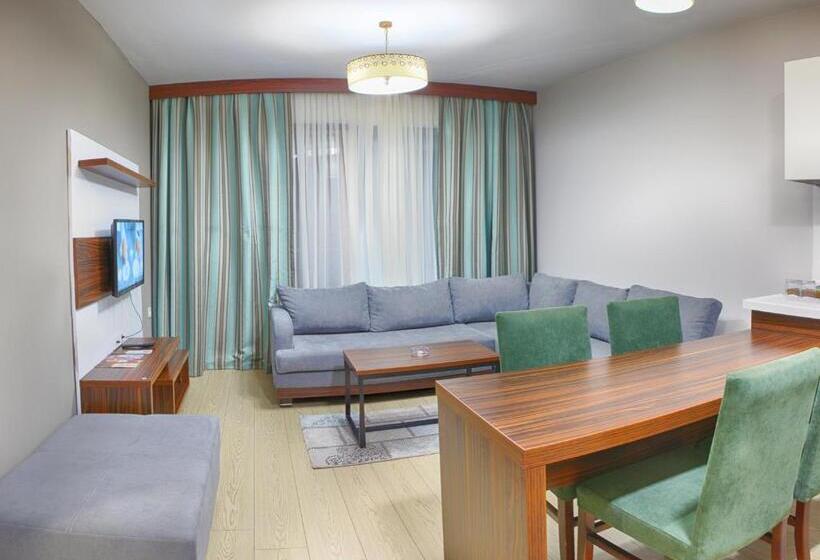 可观山景的小型套房, Sivas Termal Hotel Spa &