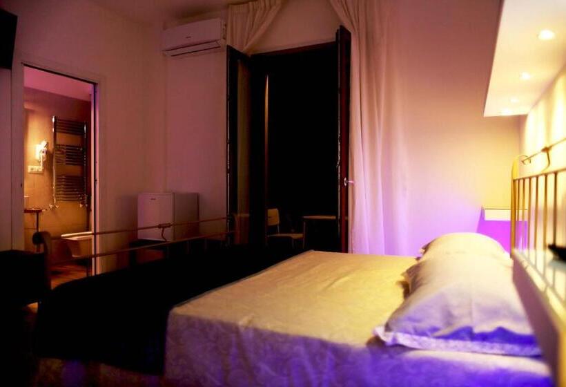 اتاق استاندارد با بالکن, B&b Bailardo