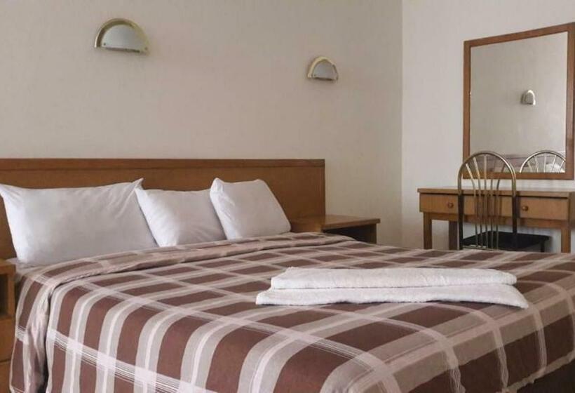 اتاق استاندارد یک نفره, Razan