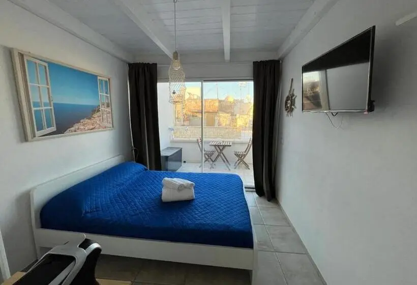 Habitació Estàndard Vista Mar, Romi