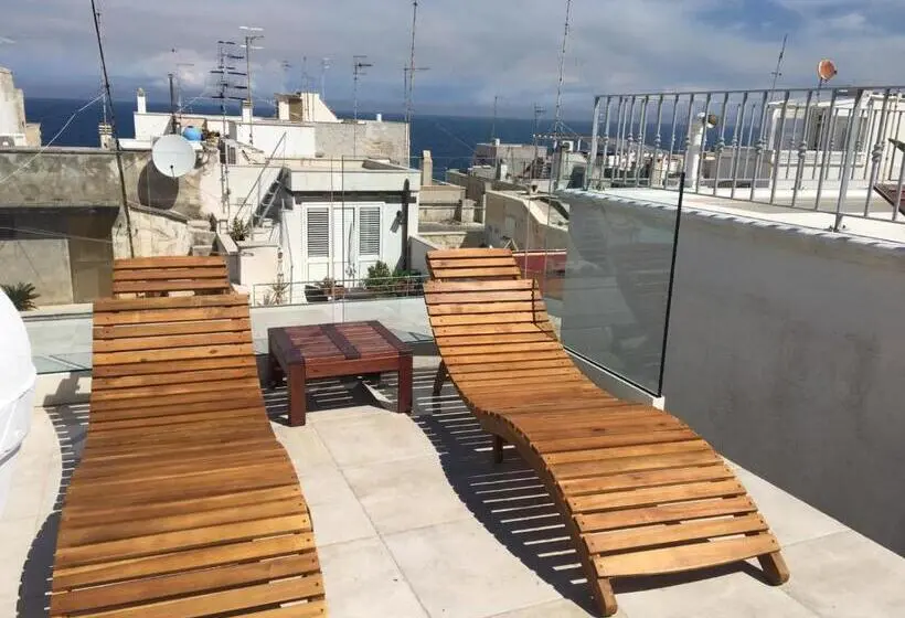 Habitació Estàndard Vista Mar, Romi