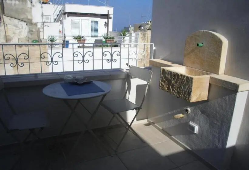 Habitació Estàndard Vista Mar, Romi