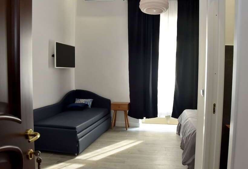 اتاق لوکس چهار تخته, Sant Alfonso Bed And Breakfast Napoli