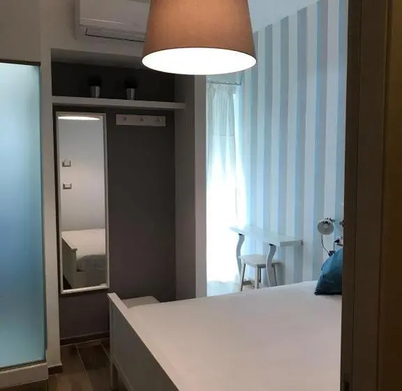 اتاق لوکس, B&b Quasi In Centro
