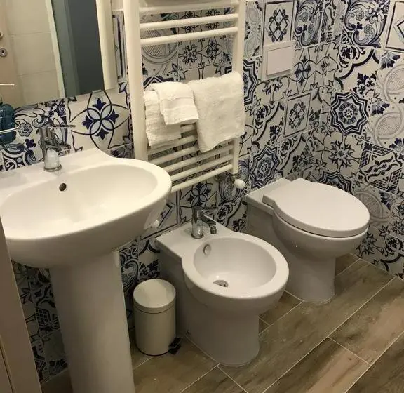 اتاق استاندارد یک نفره, B&b Quasi In Centro