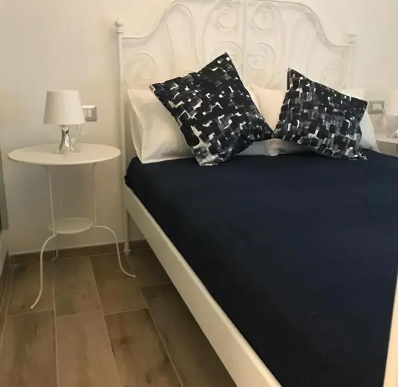 اتاق استاندارد یک نفره, B&b Quasi In Centro