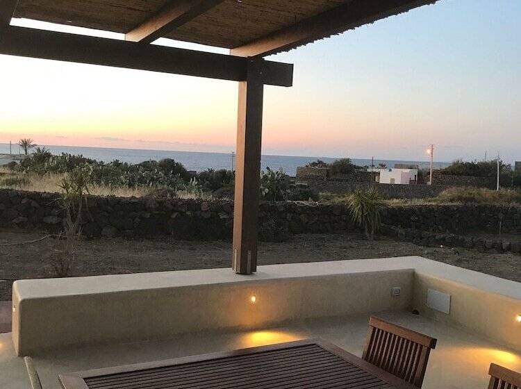 جناح ديلوكس, I Dammusini Di Pantelleria