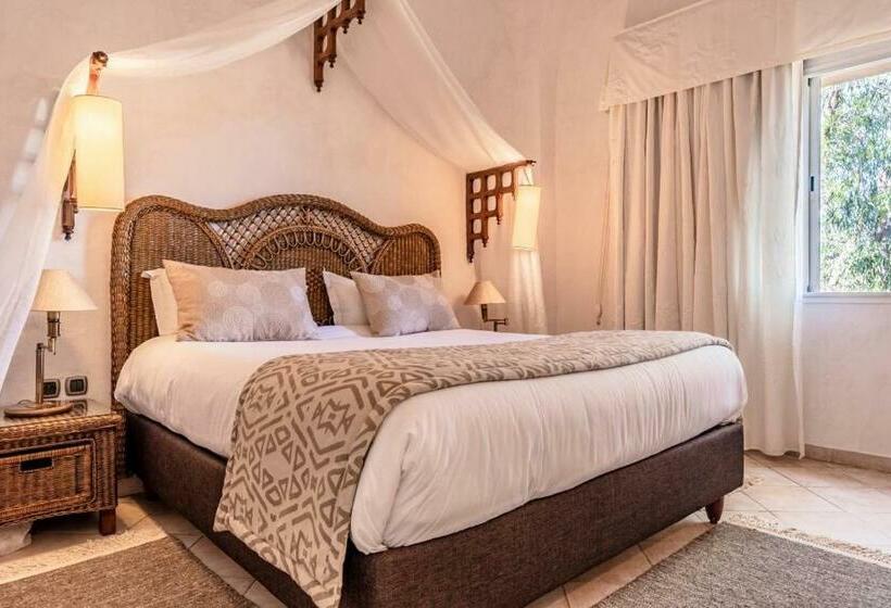 غرفة قياسية ثلاثية, Africa Jade Thalasso