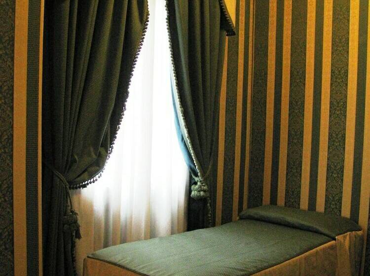 Quarto standart individual, Belle Epoque