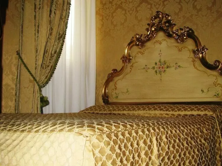 اتاق استاندارد یک نفره, Belle Epoque