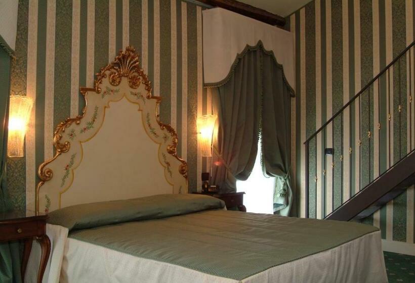 Superior Room, Belle Epoque