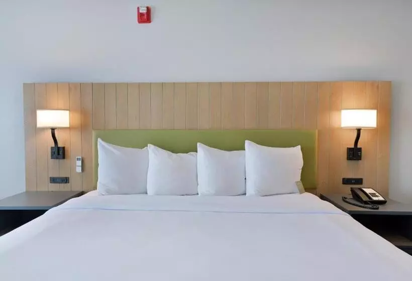 キングサイズベッドのスイートルーム, Country Inn & Suites By Radisson, Bloomingtonnormal Airport, Il