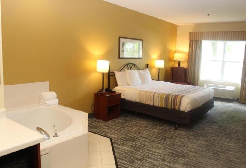 جناح مزود بجاكوزى, Country Inn & Suites By Radisson, Crystal Lake, Il