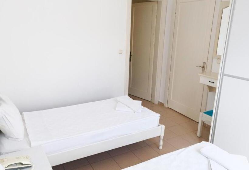 غرفة عائلية حمام مشترك, Gumbet Cove