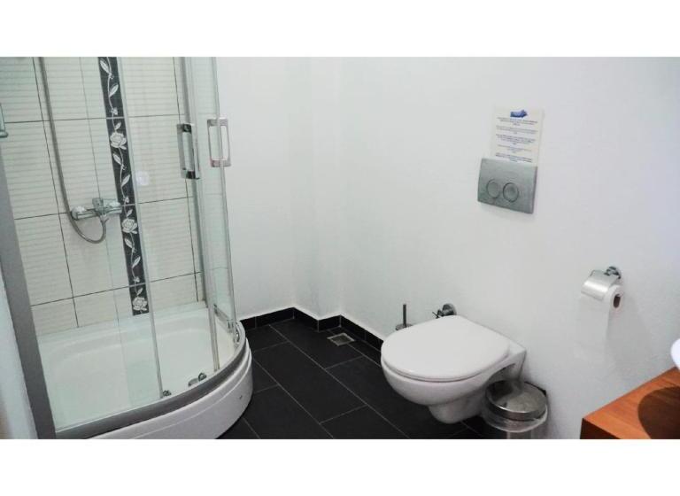 غرفة عائلية حمام مشترك, Gumbet Cove