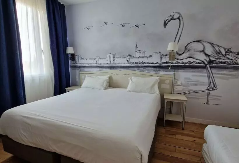 Superior Triple Room, Logis Vignes Blanches Hôtel Cosy Et Restaurant De Terroir