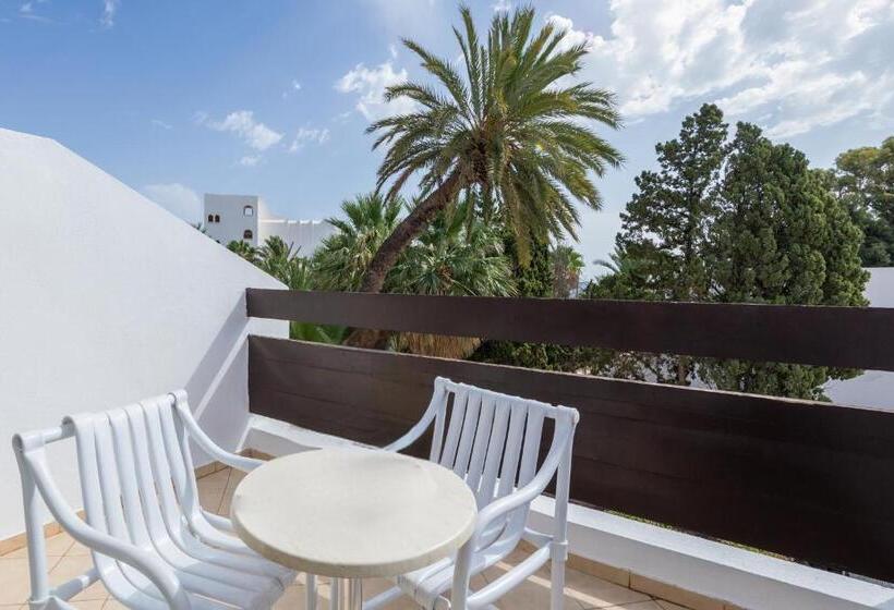 اتاق خانوادگی با چشمانداز باغ, Marhaba Salem