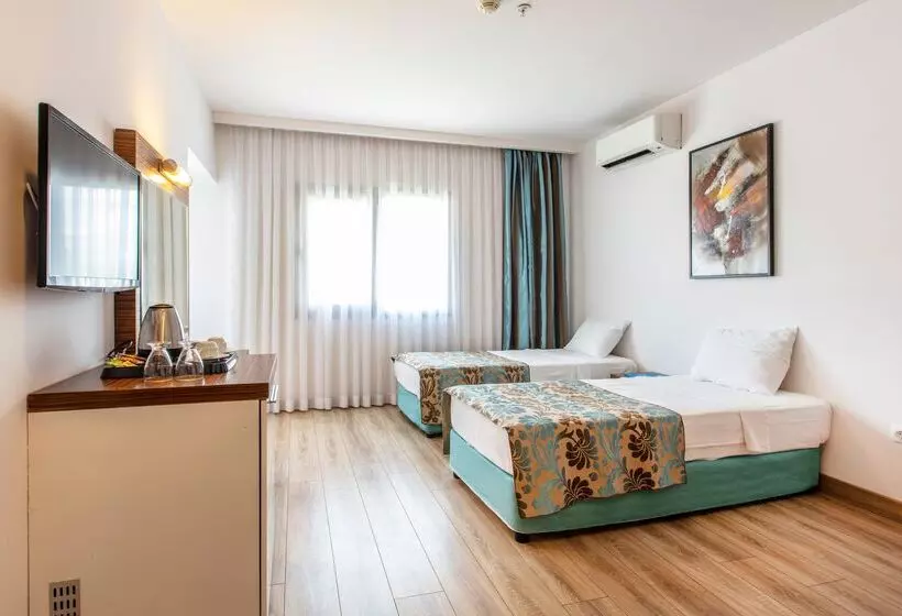 Perhehuone, Palm Wings Beach Resort & Spa Kusadasi All Inclusive