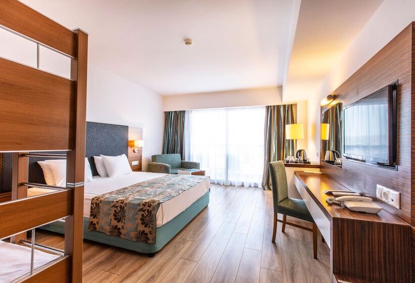 Номер Стандарт с Койками, Palm Wings Beach Resort & Spa Kusadasi  All Inclusive