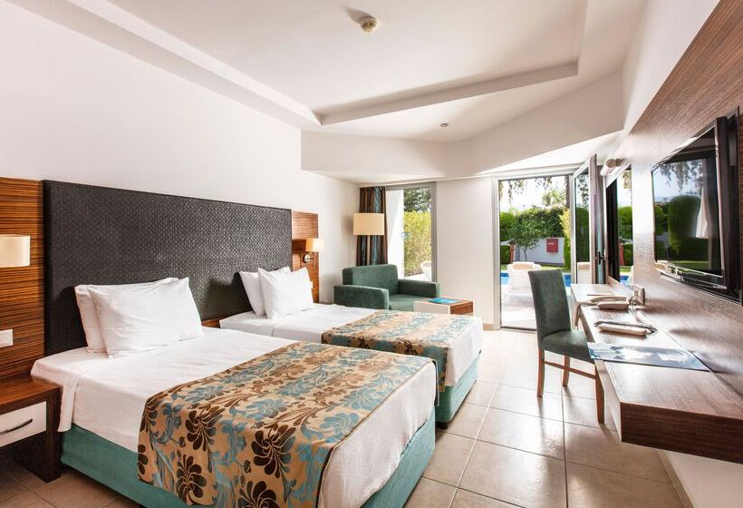 Standard swim-up room, Palm Wings Beach Resort & Spa Kusadasi  All Inclusive
